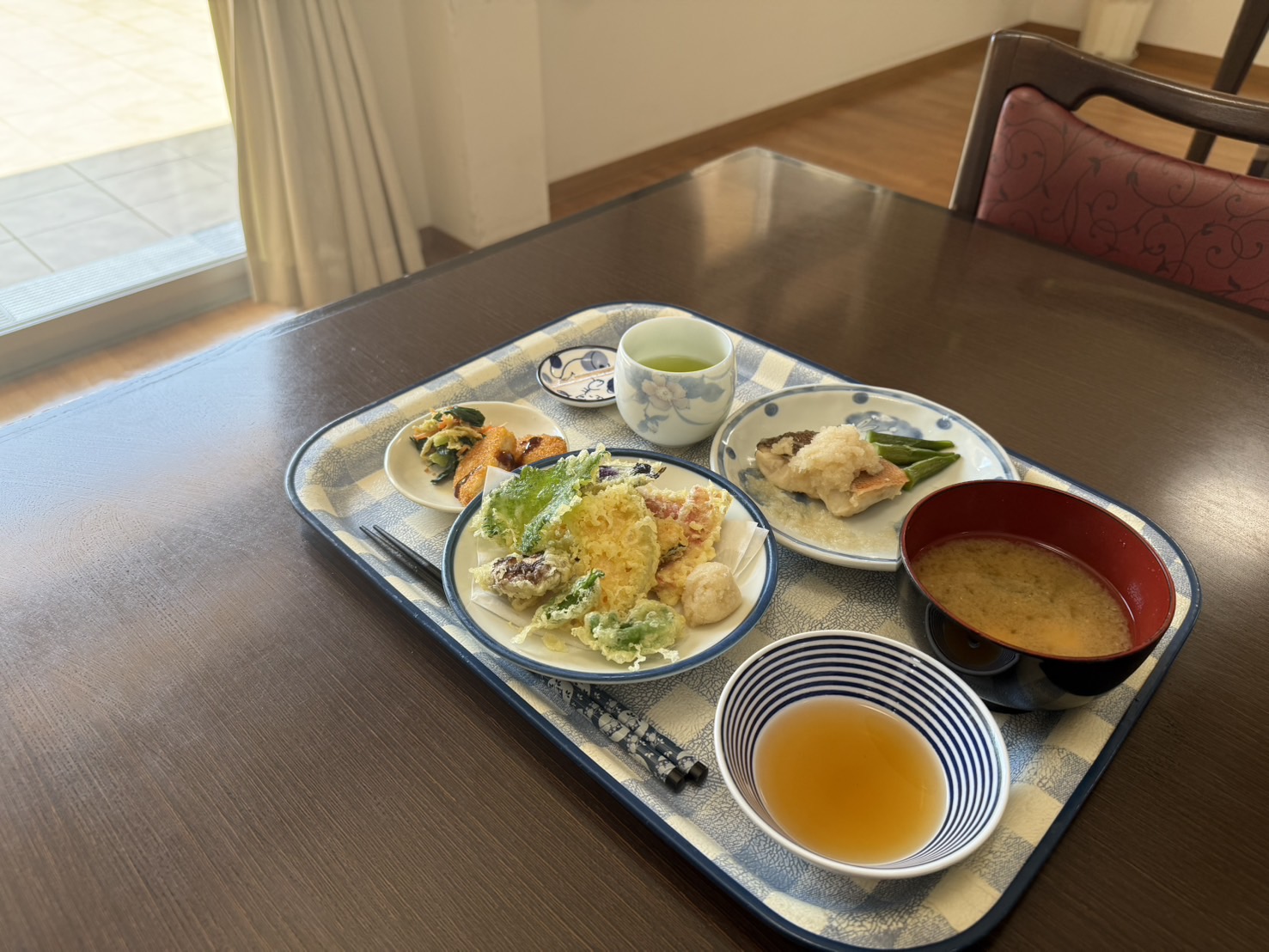 ひだまりの食事。月額に含まれる3食付の一例